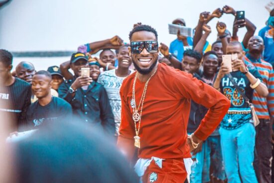 D’Banj  Issa Banger ft. SlimCase & Mr Real Lyrics