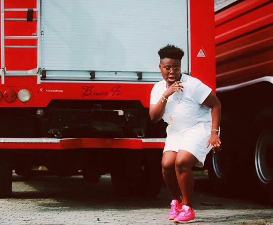 Teni Wait Lyrics