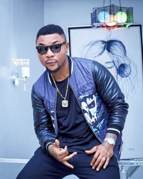 Download Oritse Femi Fall in Love Mp3 Download