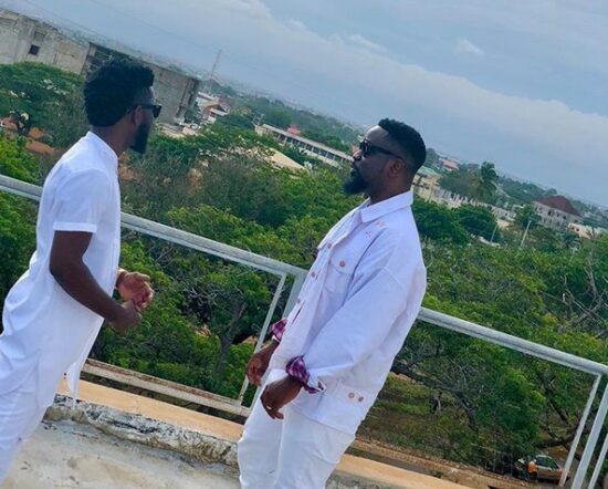 Bisa Kdei ft. Sarkodie  Pocket Video