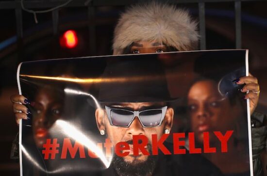 R. Kelly’s Daughter tackles him on Sexual Abuse Scandal.