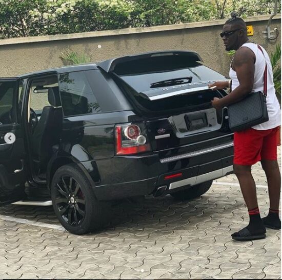 Dbanj Gifts His Artiste, Cheekychizzy A New Car