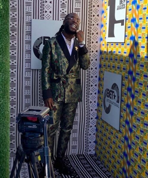 Burna Boy looking dapper at 2019 BET AWARDS