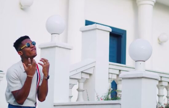 KiDi – Fakye Me ft. Medikal Video Download Mp3bullet