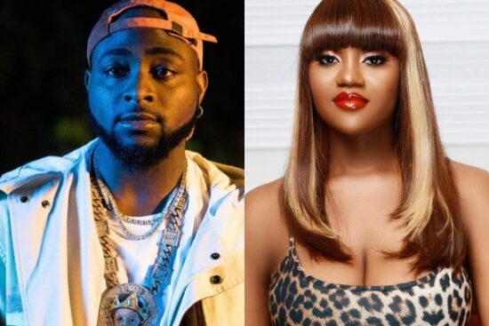 Fans Reacts as Video of Davido Fondling Chioma's B**bs Surfaces