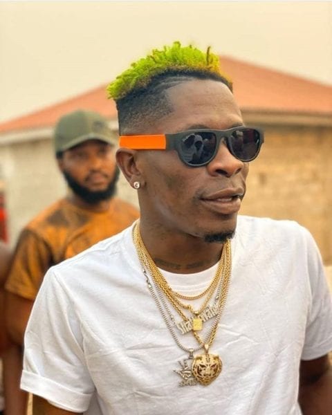 Shatta Wale gifts fans Hand Sanitizers