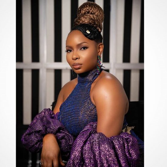 Yemi Alade prays for pregnant women after her sister gave birth