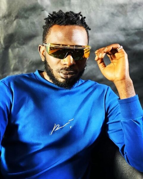 May D declares his new relationship status