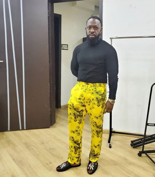 Timaya celebrates losing 20kg as he shows off new weight