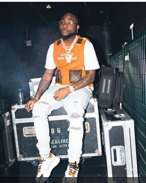 Davido reportedly gifts fan 1 Million for doing a mixtape of his songs