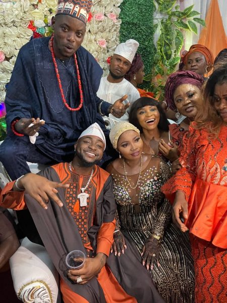 Davido thrills guests at his driver’s wedding ceremony