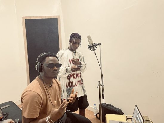 Reactions as Moelogo and Bella Shumurda were spotted in a studio