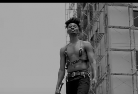 Kwesi Arthur – "Walk Video"