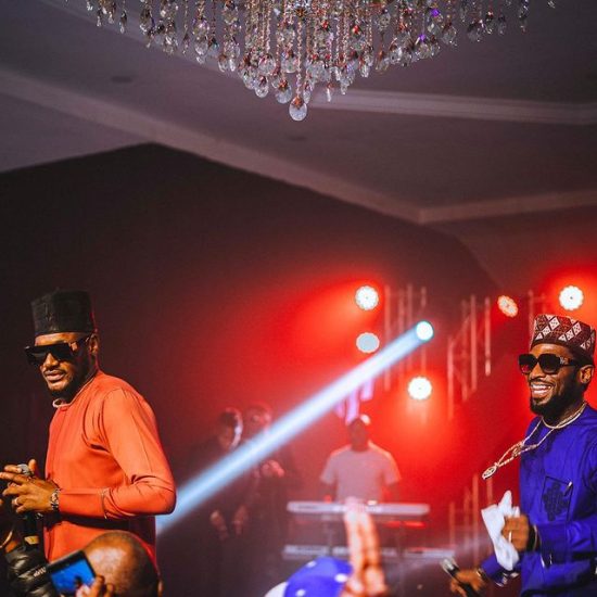 D'Banj and 2Baba treat fans with a superb Performance in Abuja