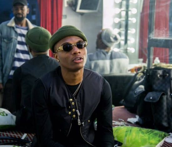 Wizkid Receives BMI Award for Contribution to'One Dance'