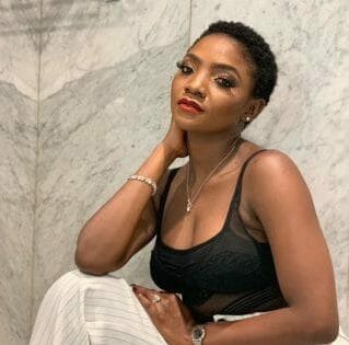 Simi steady holding it down with unique vocals and great lyrics