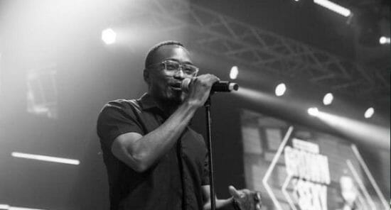 Brymo calls out 2Baba, accuses him of setting him up