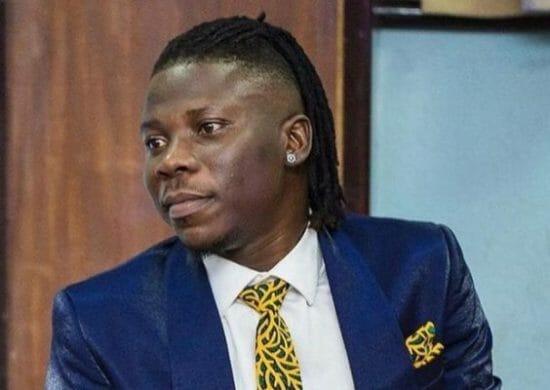 Stonebwoy stops a fan from filming a dancer's ass during a performance