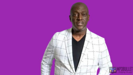 Sammie Okposo surprises singer Tobi Jeff Richards with Toyota Corolla