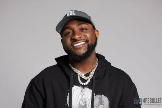 Davido gets into a scuffle with fans who lynched him after an event