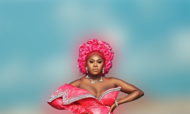 Niniola stirs reactions as she goes romantic with lady on stage in Ghana