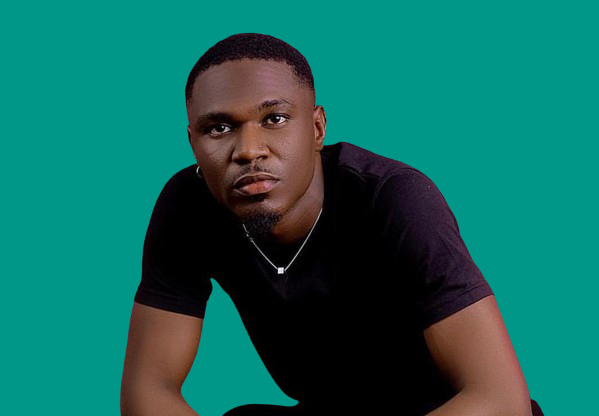 Spyro reacts to trending video of him performing at a church (Video)