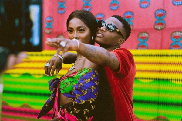 Wizkid and Tiwa Savage spotted on a dinner date together (Video)