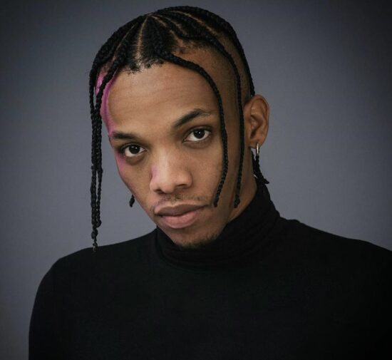 Tekno Enjoys Romantic Splash With Unknown Lady